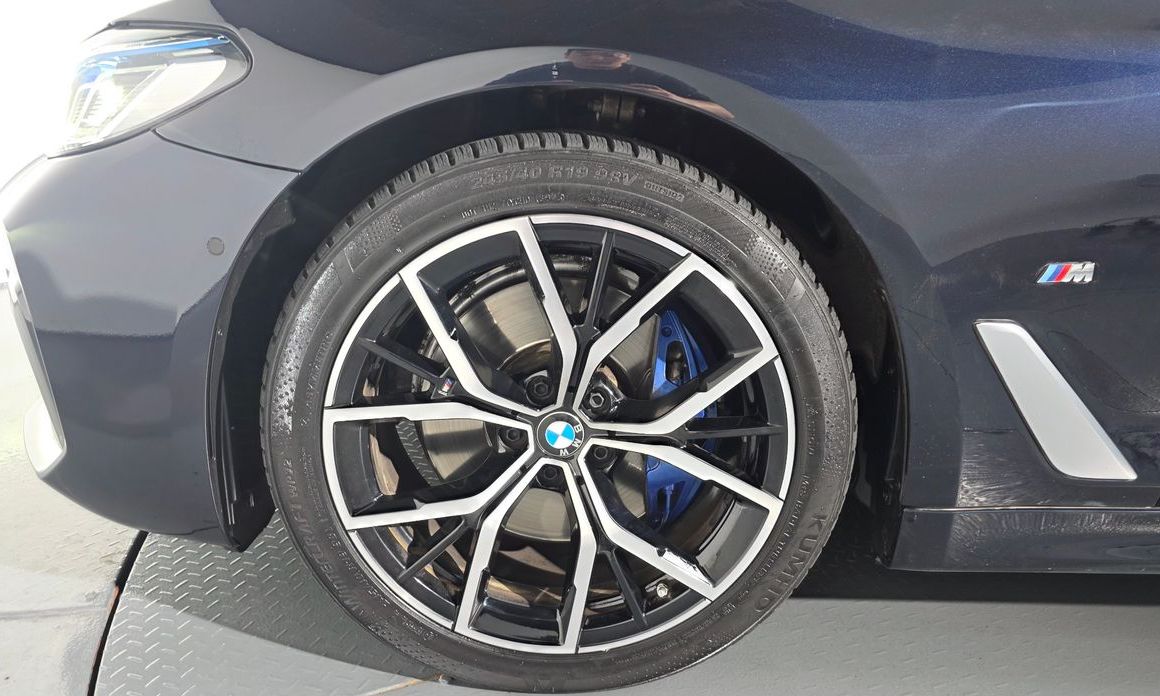 BMW 5-Series 530i M Sport Package, 2023