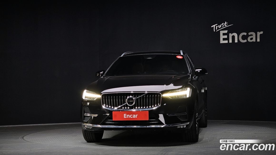 Volvo XC60 B5 Inscription, 2022