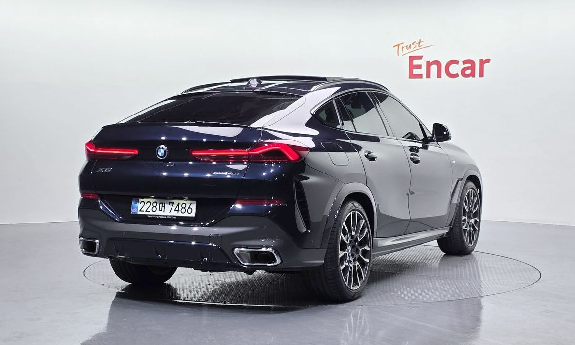 BMW X6 xDrive40i M Sport, 2025