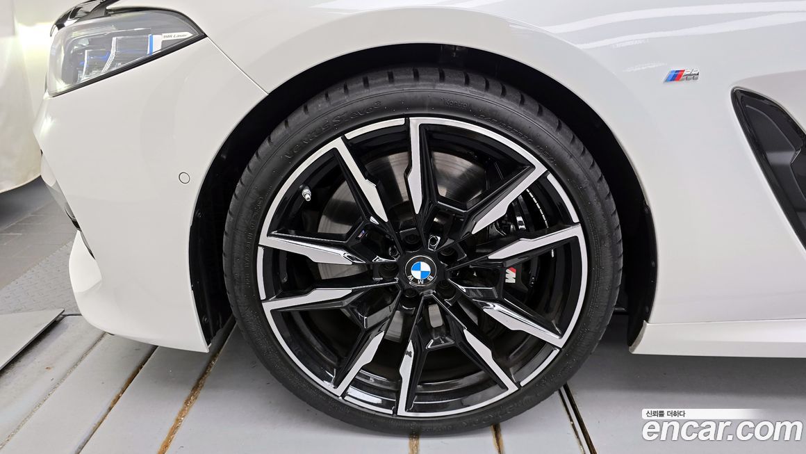 BMW 8-Series M850i xDrive Coupe, 2025