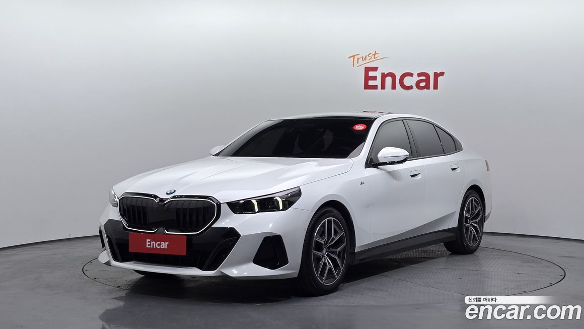 BMW 5-Series 520i Special Edition, 2024