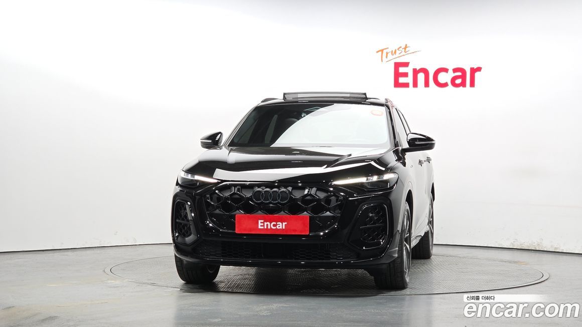 Audi Q5 40 TDI Quattro S Line Black Edition, 2025