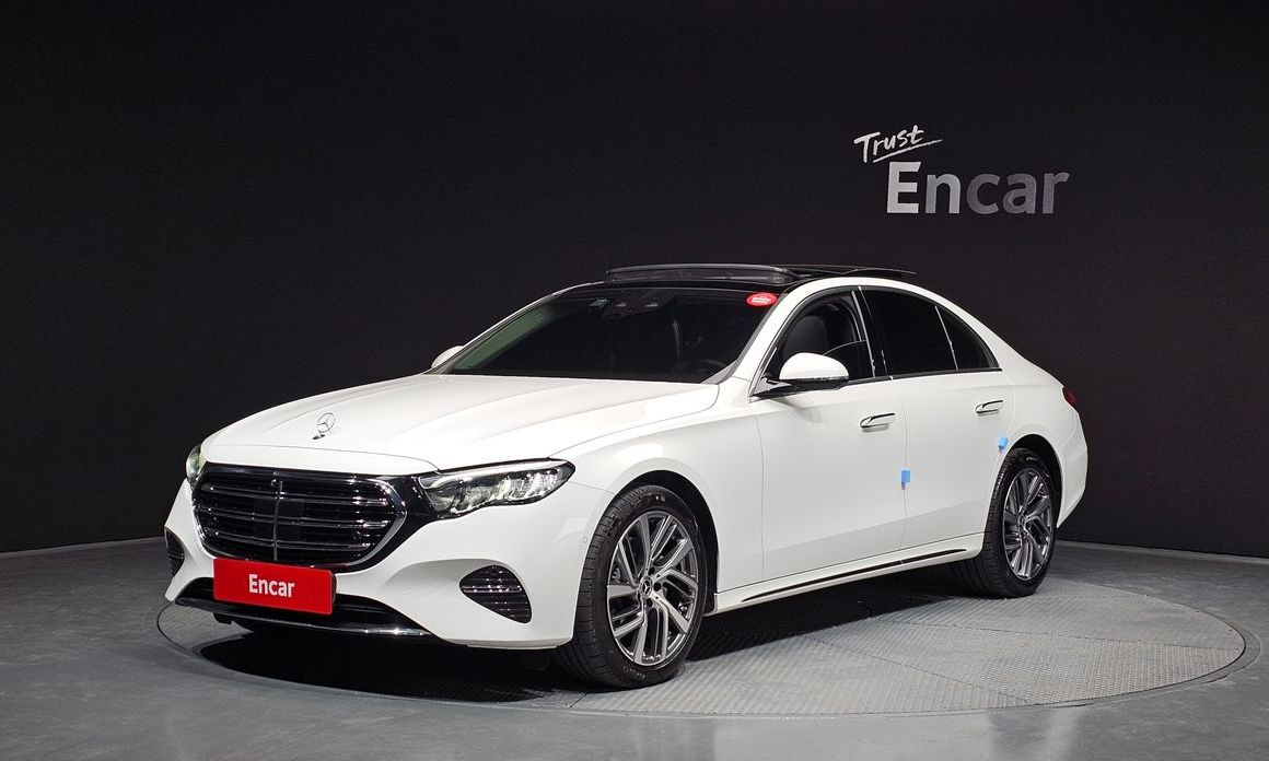 Mercedes-Benz E-Class E220d 4MATIC Exclusive, 2024