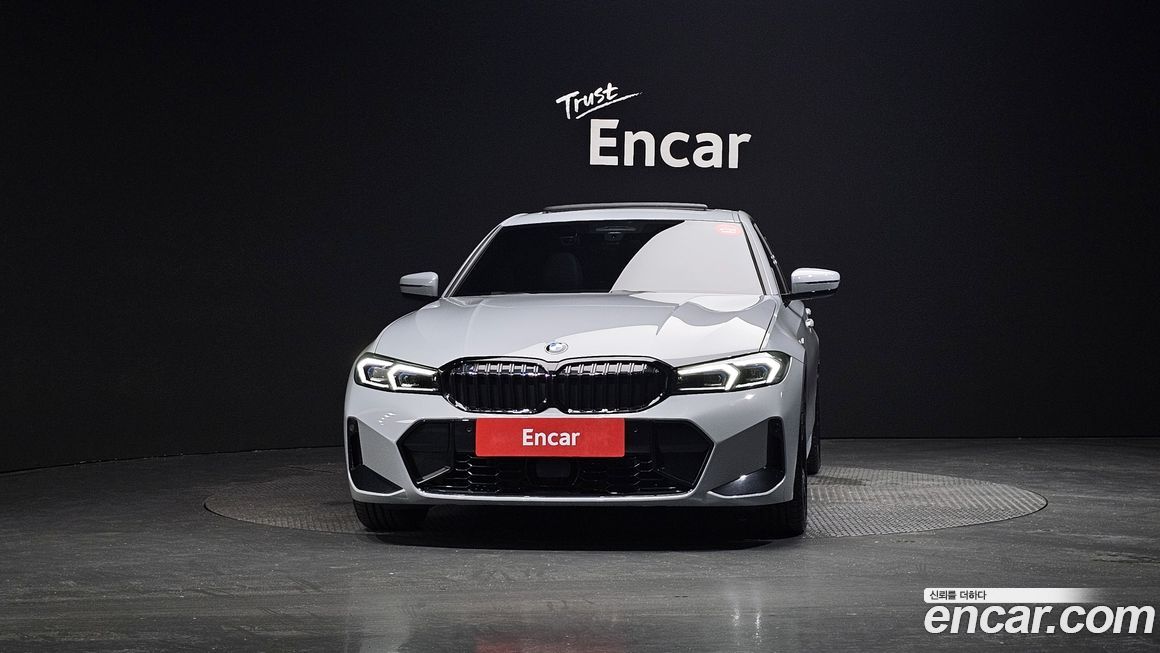 BMW 3-Series 320i M Sport, 2025