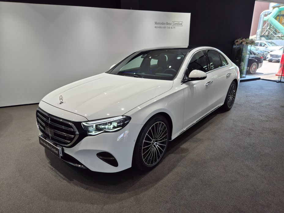 Mercedes-Benz E-Class E450 4MATIC Exclusive, 2025