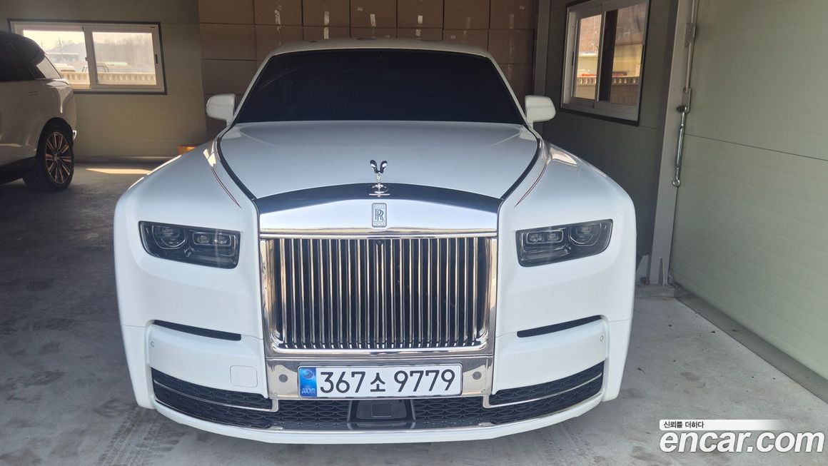 Rolls-Royce Phantom 6.7 V12, 2025