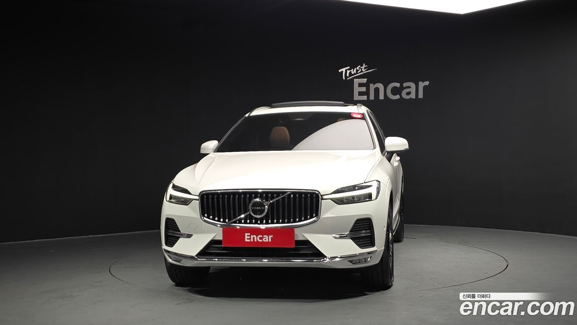 Volvo XC60 B5 Ultra Bright, 2025