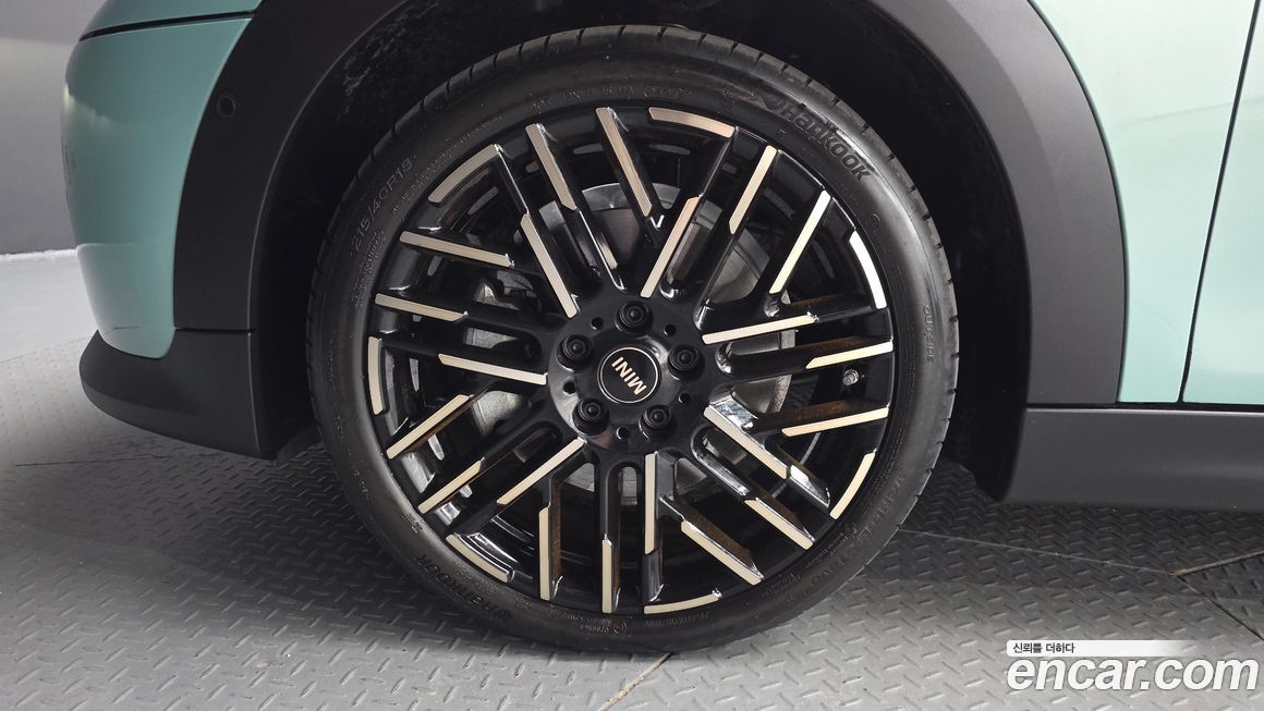 Mini Cooper 5 Door Favoured, 2025