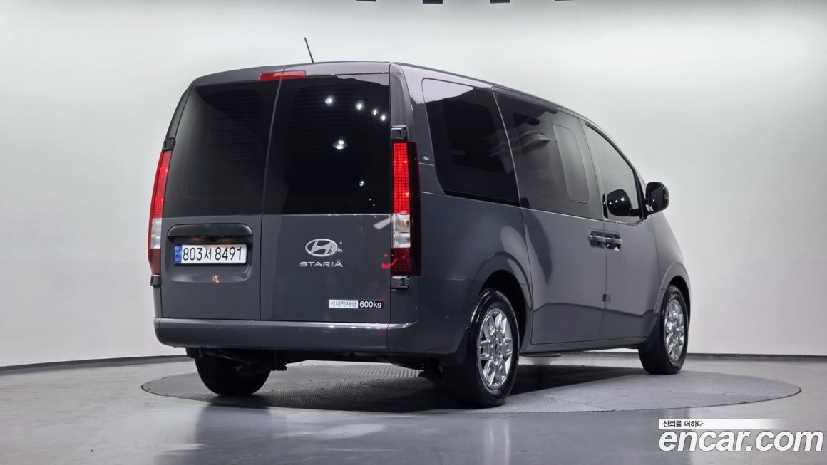 Hyundai Staria Cargo 5-Seater, 2025