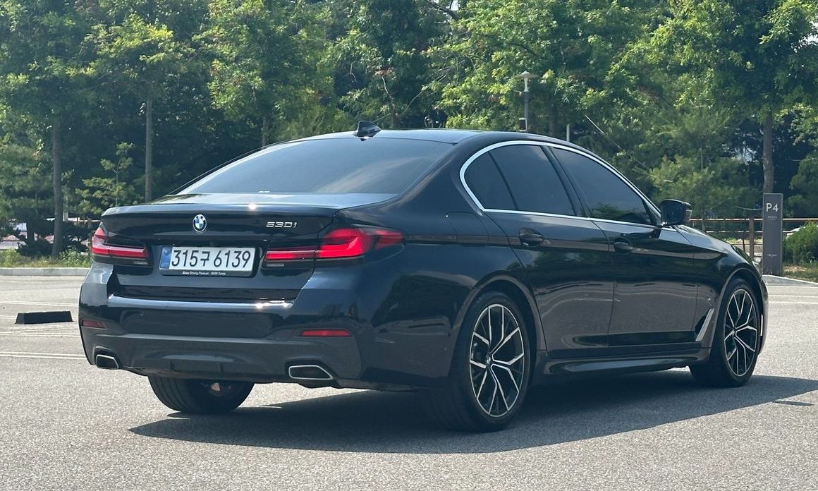 BMW 5-Series 530i xDrive M Sport Package, 2022