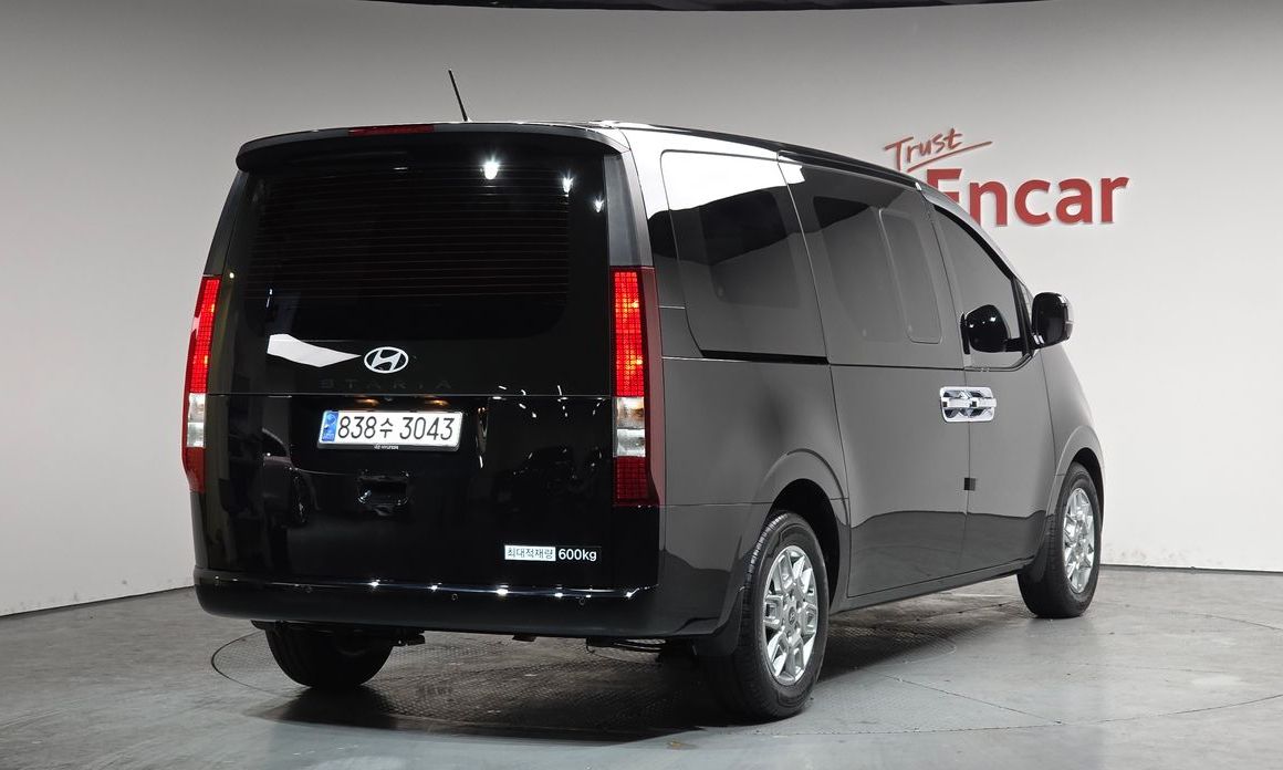 Hyundai Staria Cargo 5-Seater, 2025