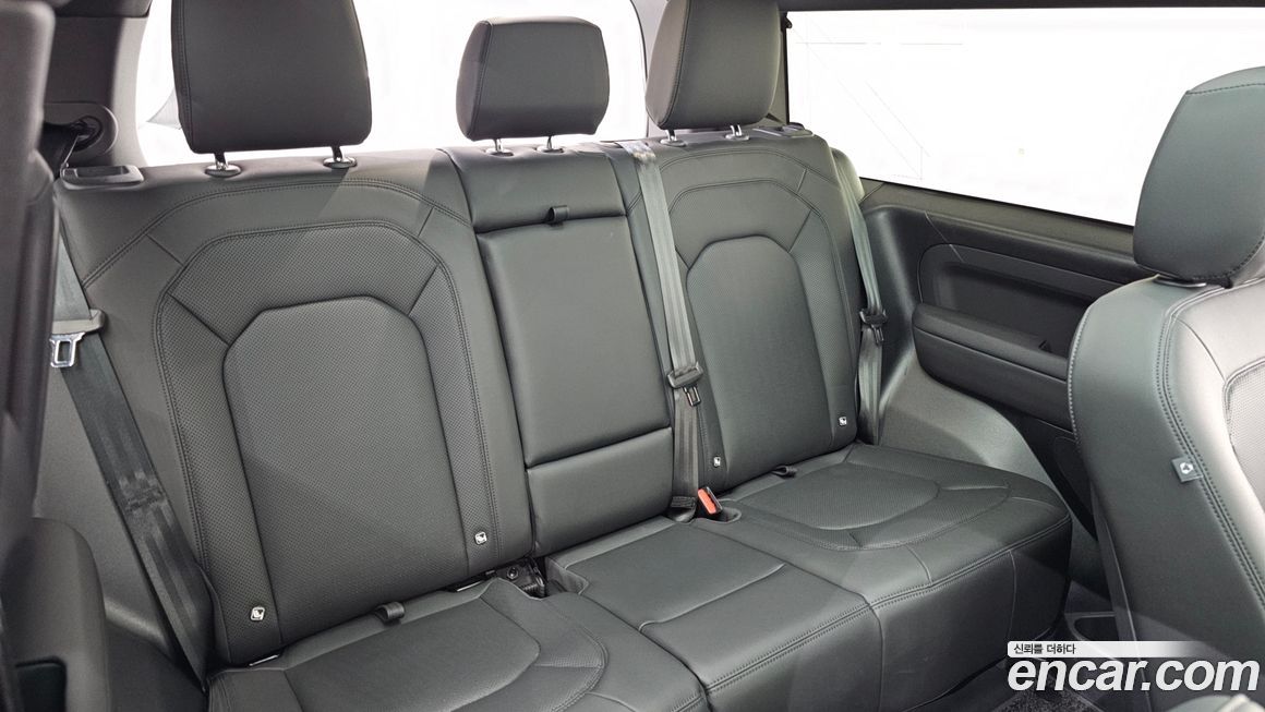 Land Rover Defender 90 D250 X-Dynamic SE, 2025