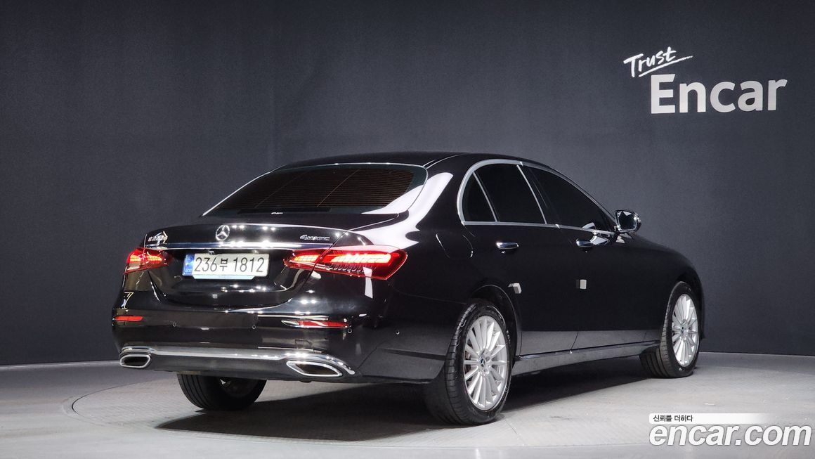 Mercedes-Benz E-Class E220d 4MATIC Exclusive, 2023