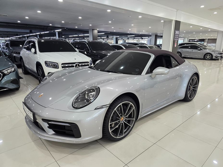 Porsche 911 Carrera 4 Cabriolet, 2024
