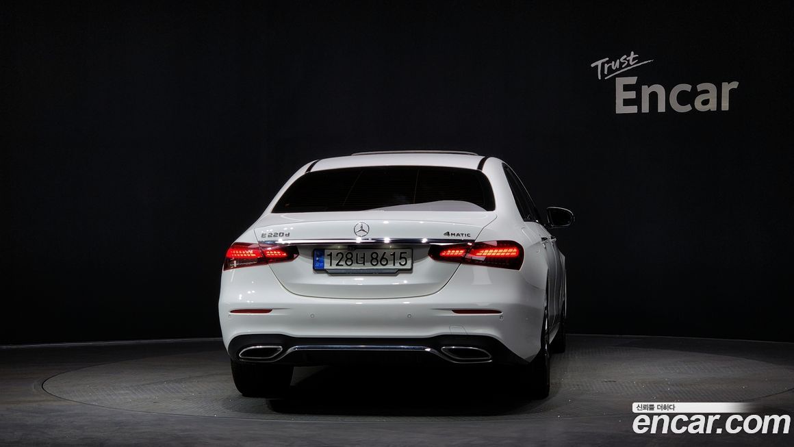 Mercedes-Benz E-Class E220d 4MATIC AMG Line, 2023