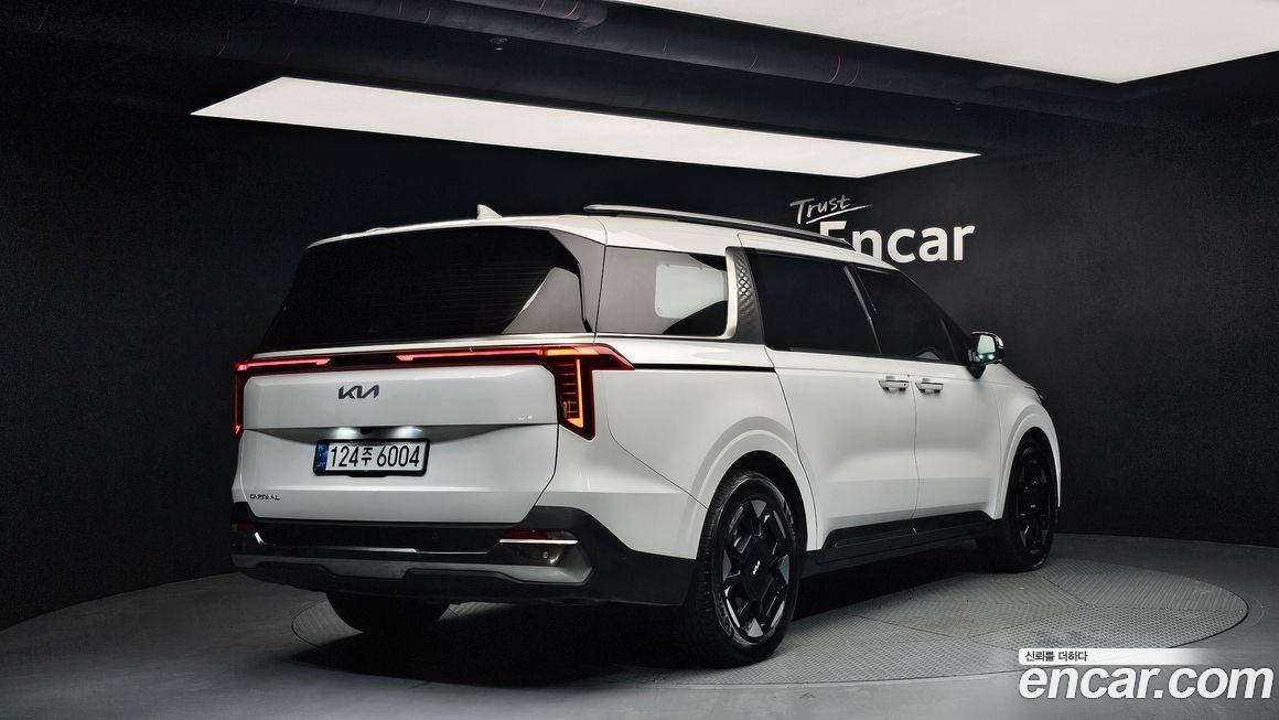 Kia Carnival 9-Seater Signature, 2025