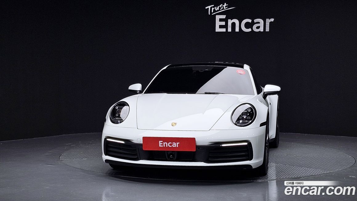 Porsche 911 Carrera, 2024