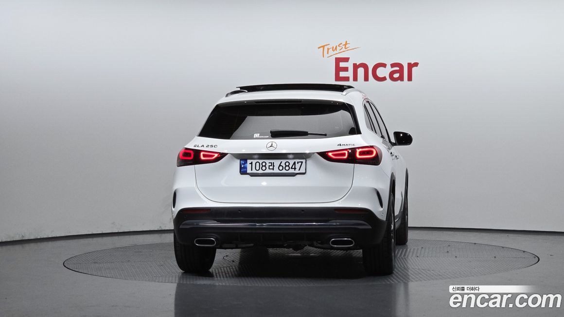 Mercedes-Benz GLA-Class GLA250 4MATIC, 2023