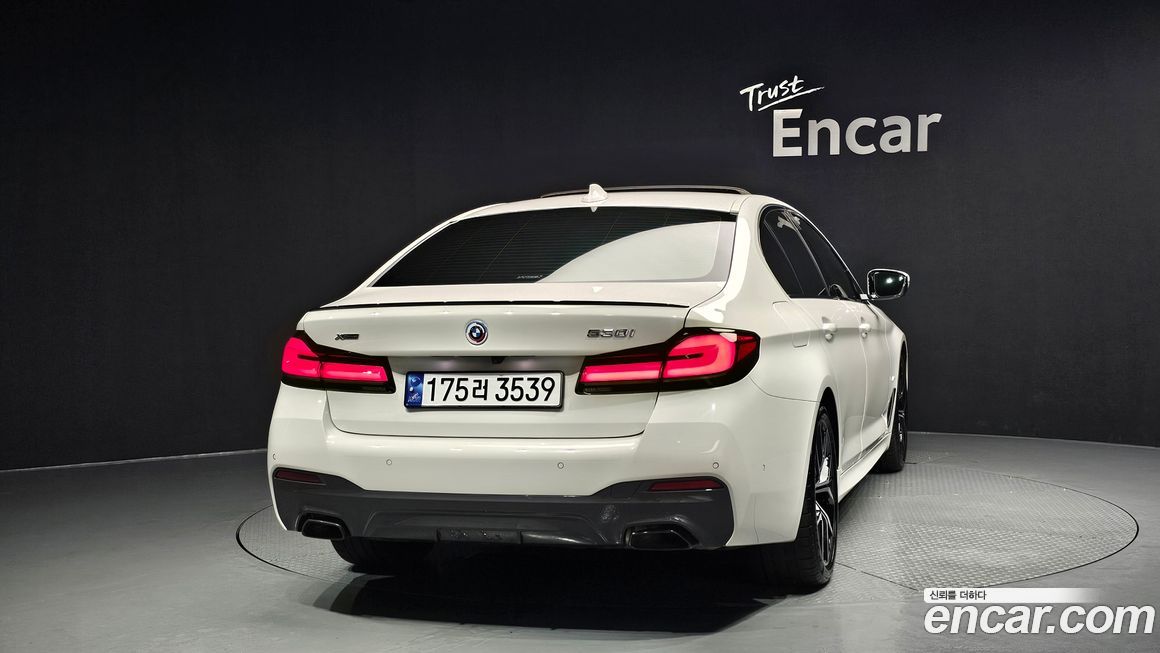 BMW 5-Series 530i xDrive M Sport Package, 2023