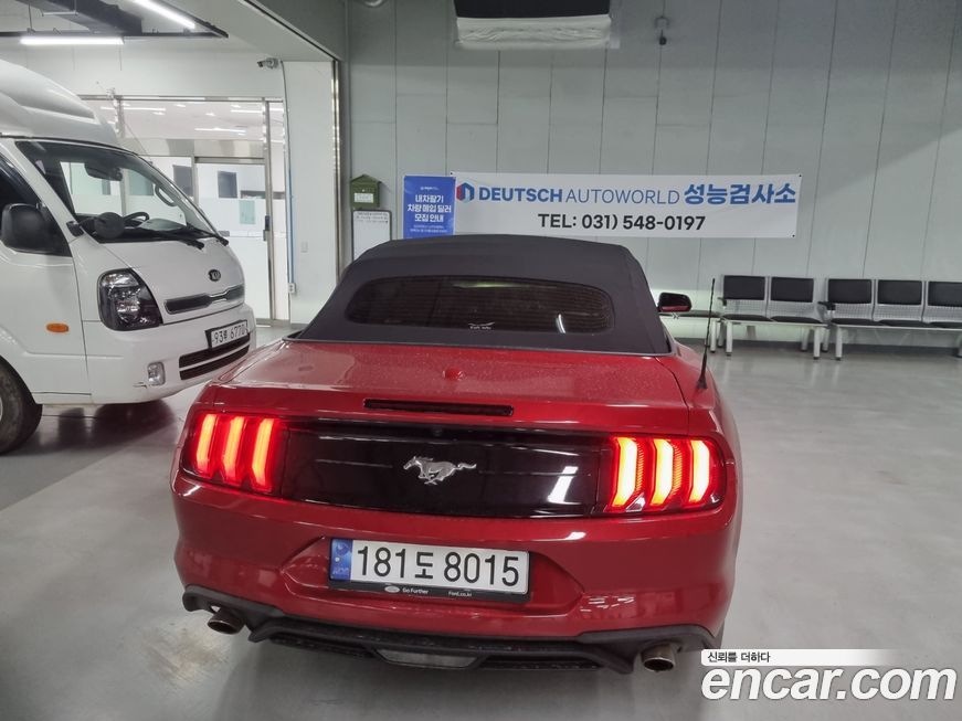 Ford Mustang Convertible, 2023