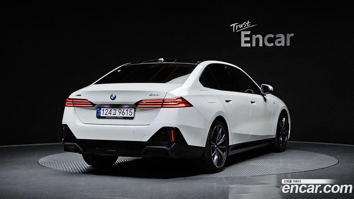 BMW 5-Series 530i xDrive M Sport, 2024