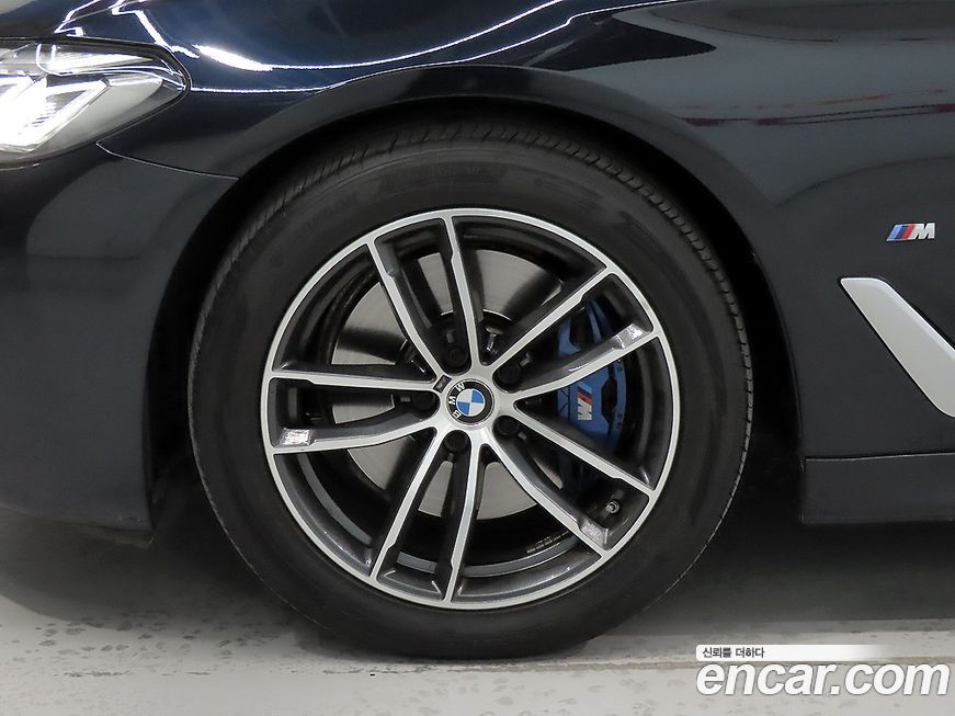 BMW 5-Series 523d M Sport, 2022