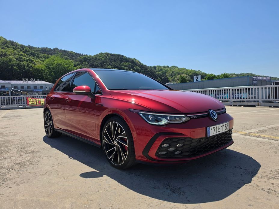 Volkswagen Golf 2.0 GTI, 2024