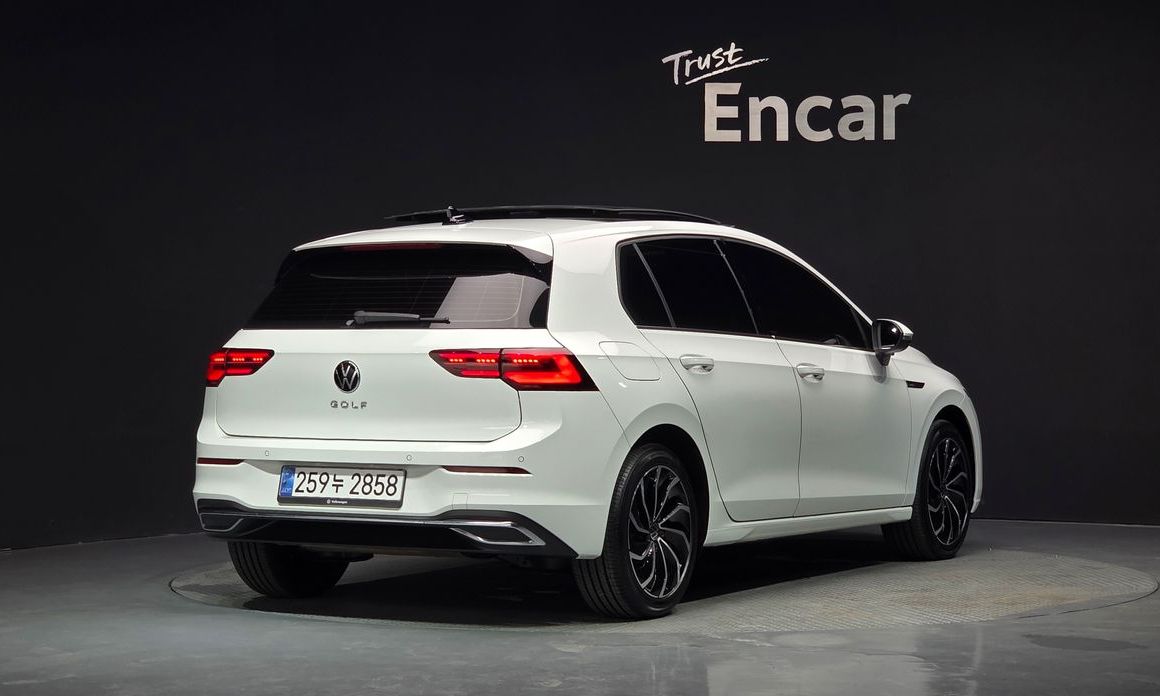 Volkswagen Golf 2.0 TDI Prestige, 2024