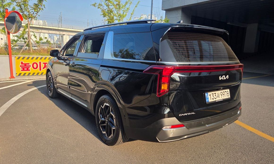 Kia Carnival 9-Seater Noblesse, 2024