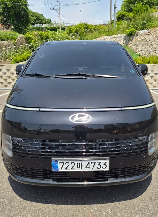 Hyundai Staria 4WD Tourer 11-Seater, 2025