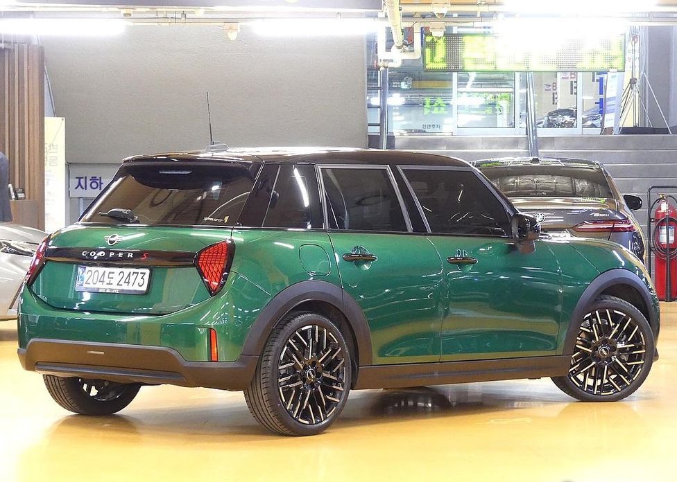 Mini Cooper 5 Door Favoured, 2025