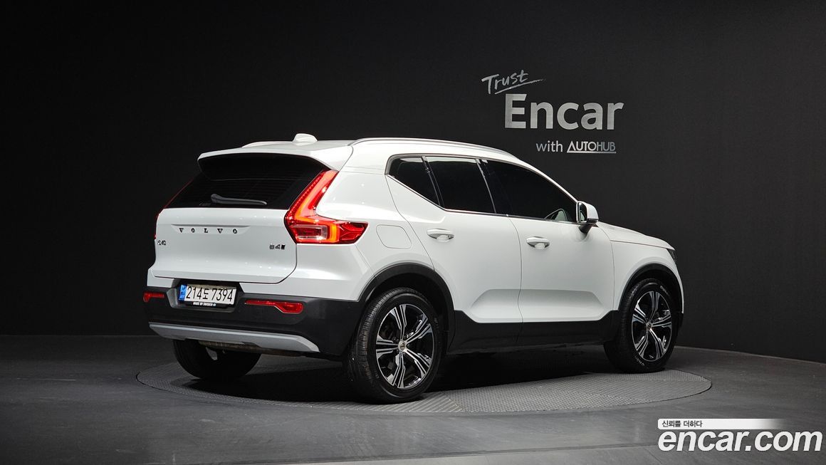 Volvo XC40 B4 Inscription, 2022