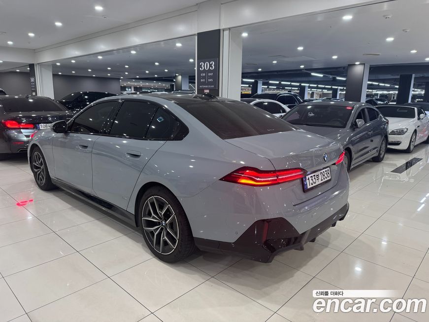 BMW 5-Series 520i M Sport, 2024
