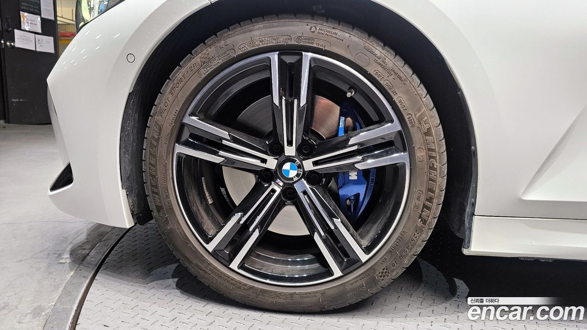 BMW 3-Series 320d M Sport, 2024