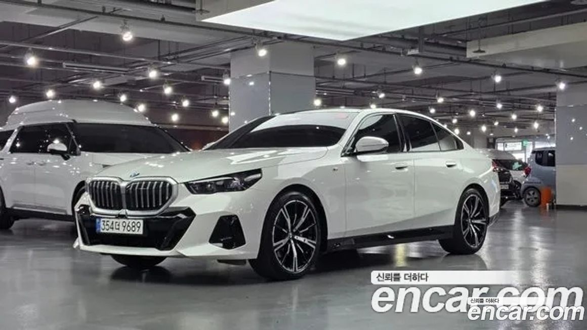 BMW 5-Series 530i xDrive M Sport, 2025