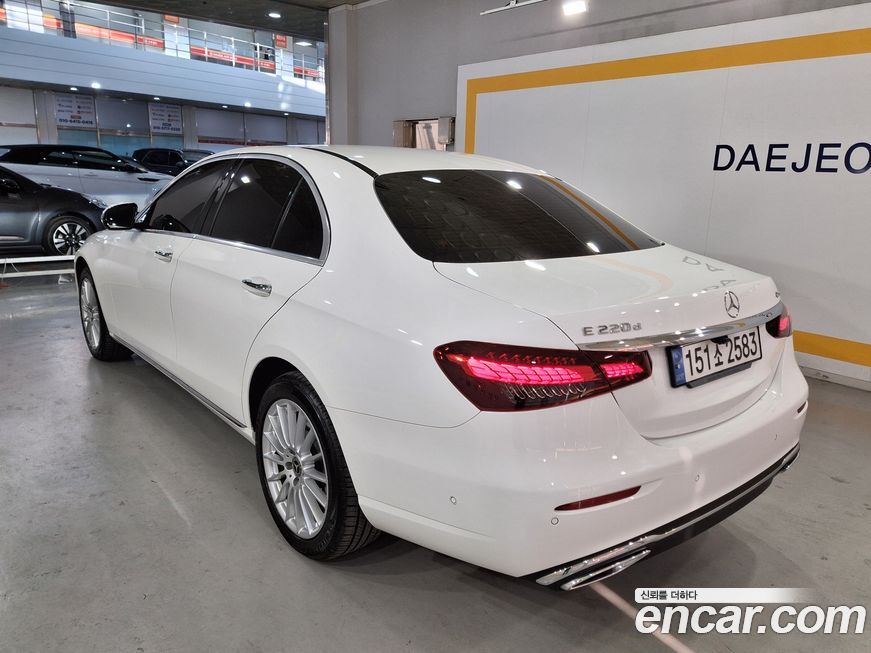 Mercedes-Benz E-Class E220d 4MATIC Exclusive, 2023