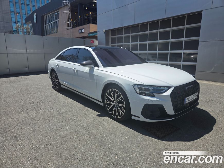 Audi S8 4.0 TFSI Quattro LWB, 2023