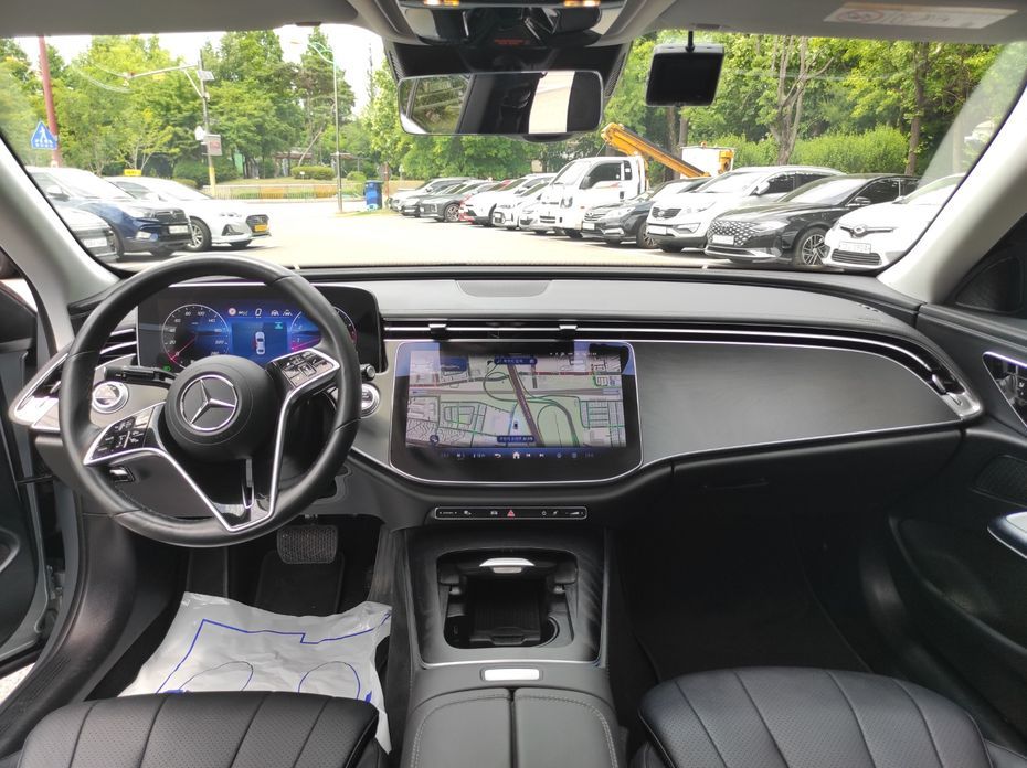 Mercedes-Benz E-Class E200 Avantgarde, 2024