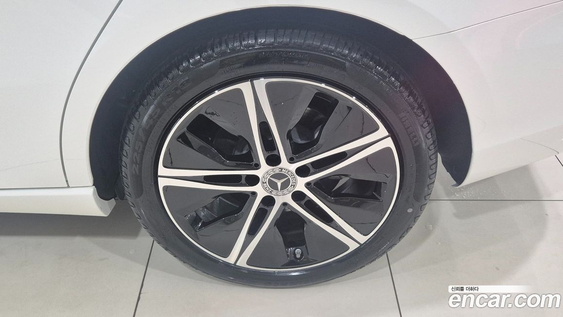 Mercedes-Benz A-Class A220 Sedan, 2026