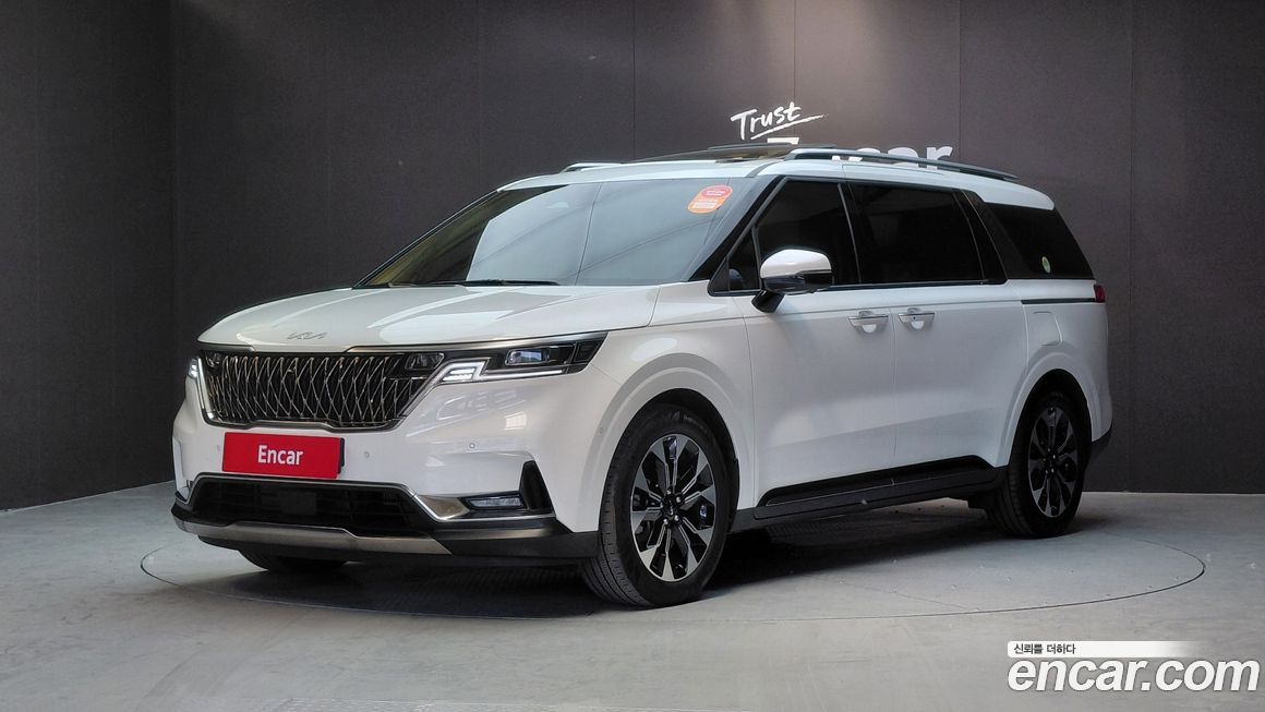 Kia Carnival 7-Seater Signature, 2023