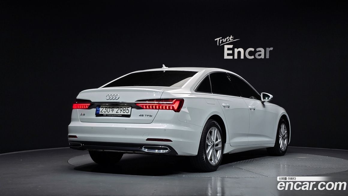 Audi A6 45 TFSI, 2023