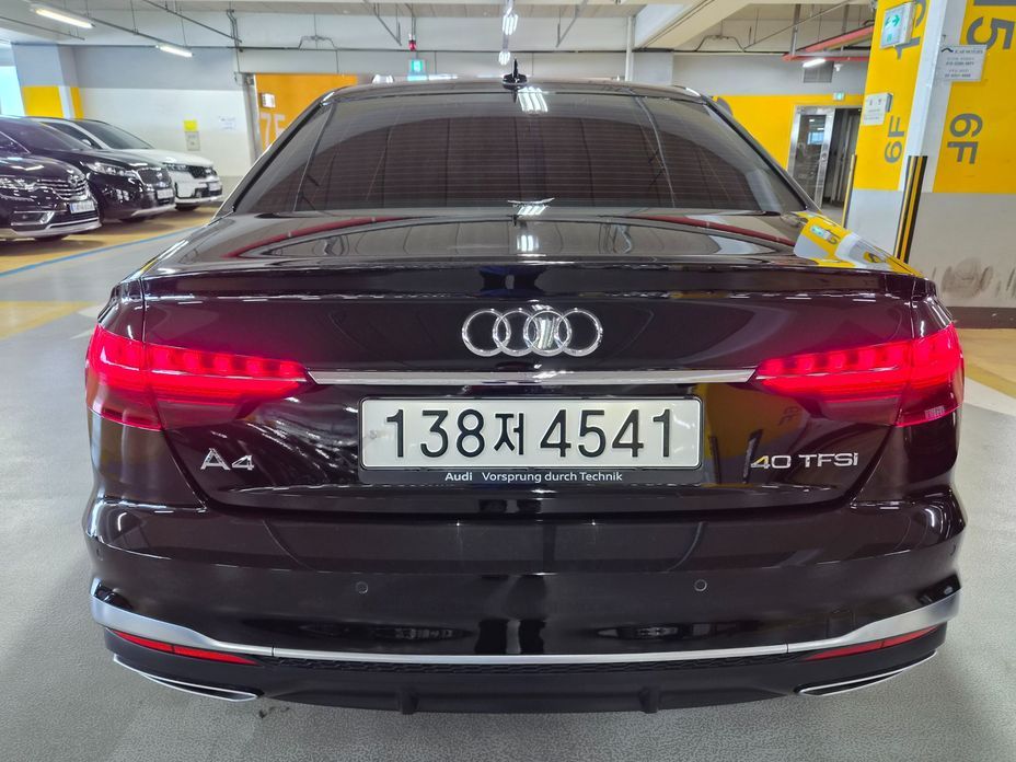 Audi A4 40 TFSI Premium, 2024