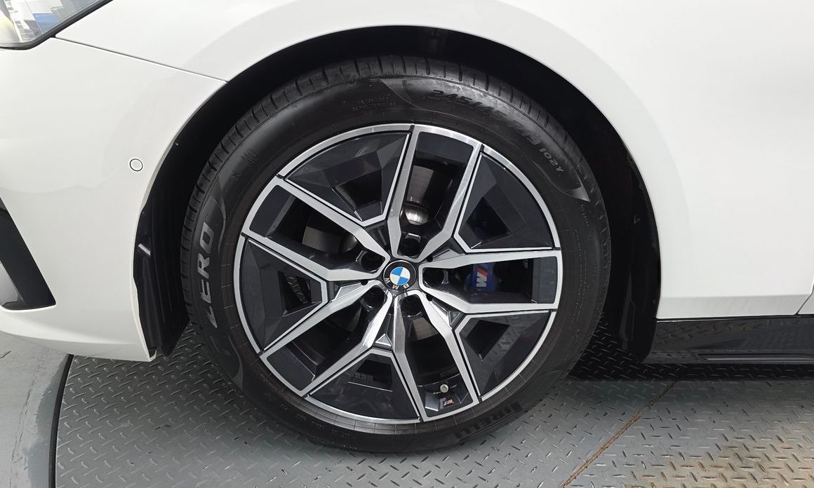 BMW 5-Series 520i M Sport, 2024