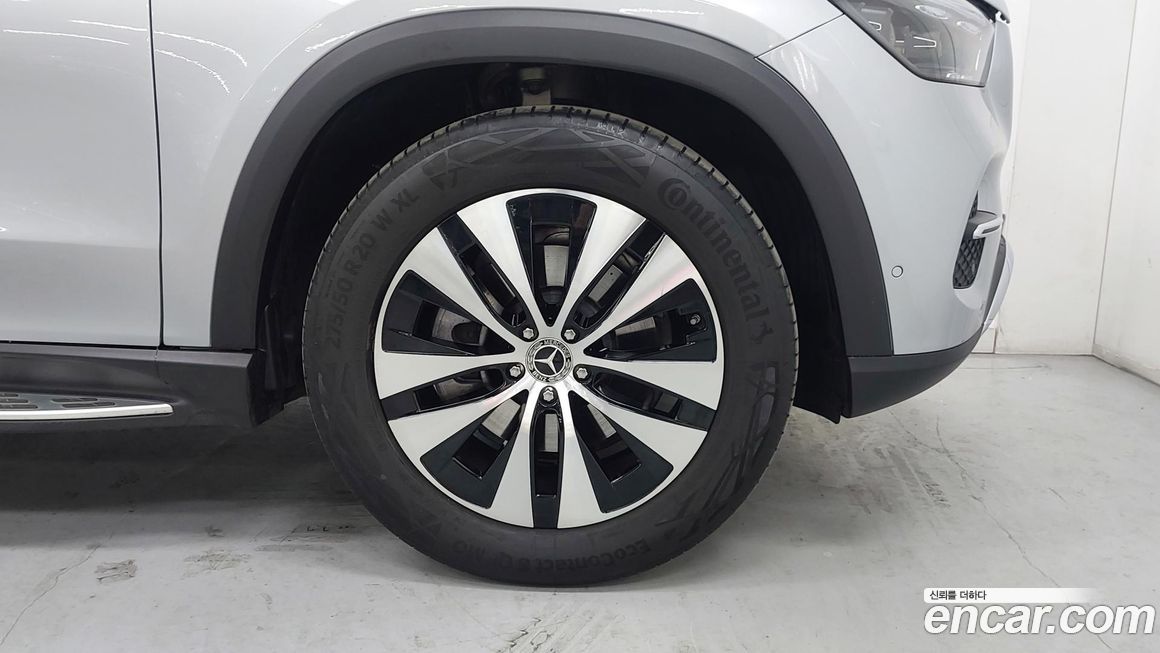 Mercedes-Benz GLE-Class GLE300d 4MATIC, 2025