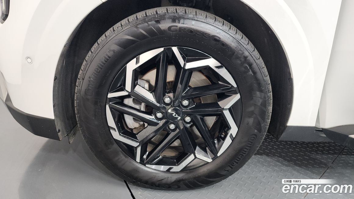 Kia Carnival 9-Seater Signature, 2025