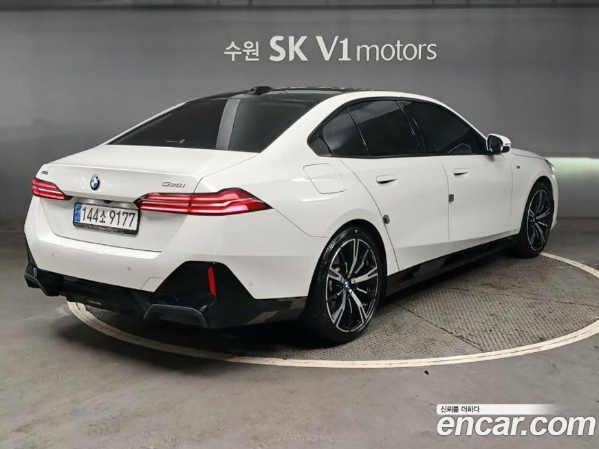 BMW 5-Series 530i xDrive M Sport, 2024