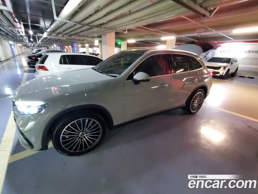 Mercedes-Benz GLC-Class GLC300 4MATIC AMG Line, 2026