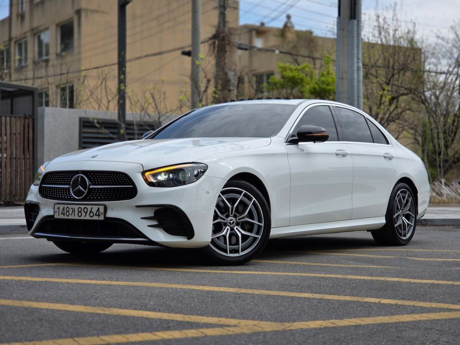 Mercedes-Benz E-Class E220d 4MATIC AMG Line, 2022