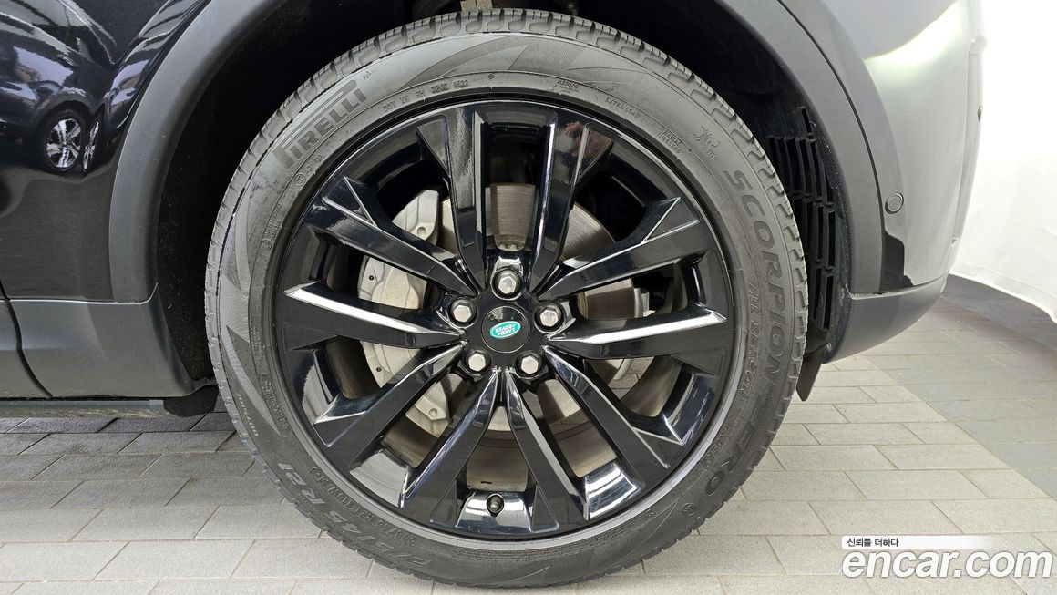 Land Rover Discovery 2.0 P300 SE, 2023