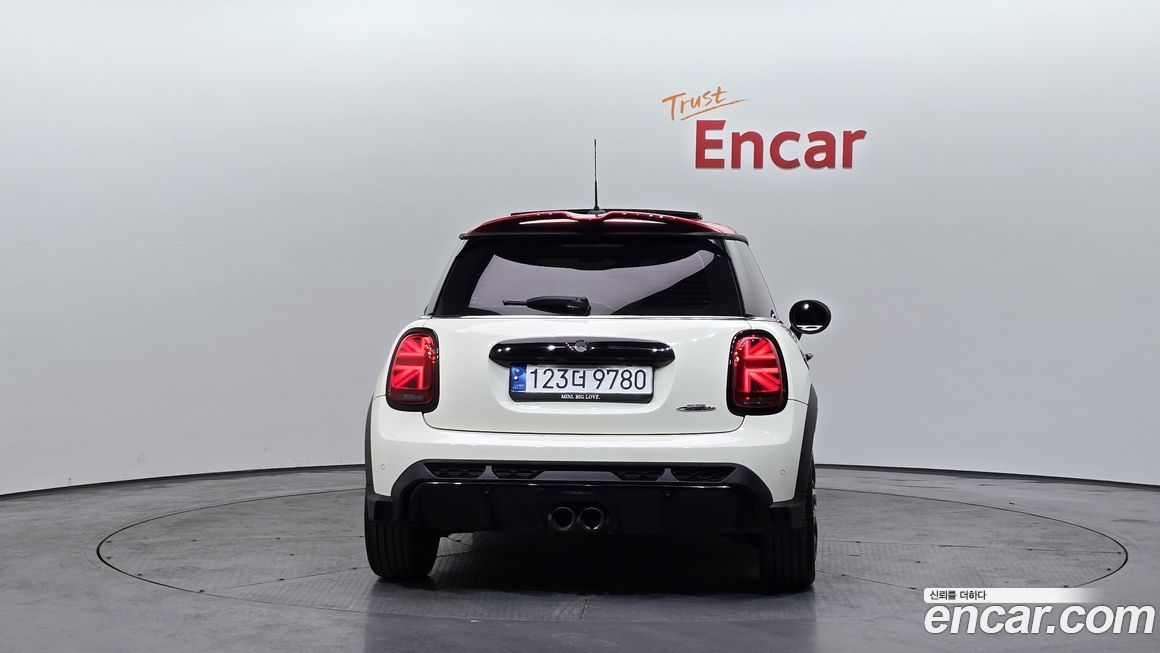 Mini Cooper JCW, 2022